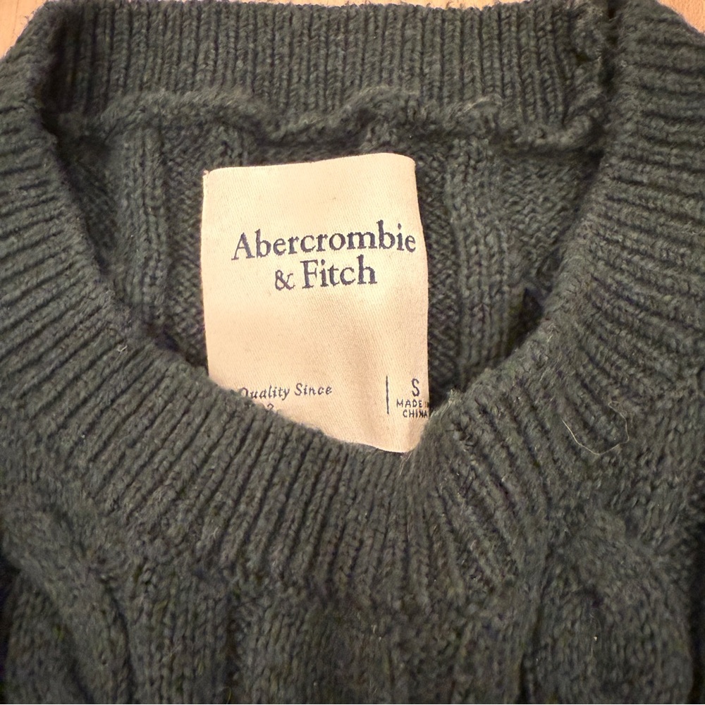 Abercrombie & Fitch Green Puff Shoulder Sweater - Picture 3 of 5